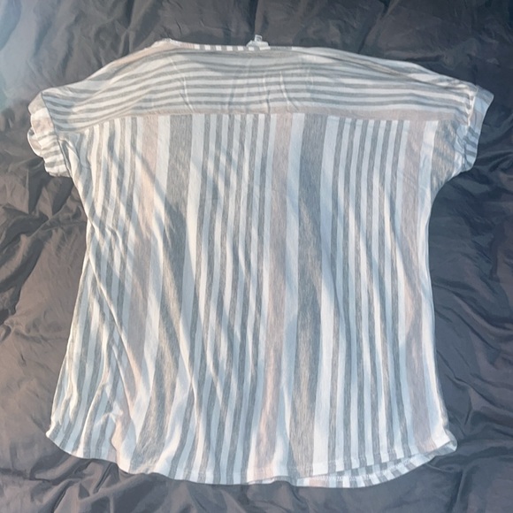 Late August tee - Picture 4 of 4